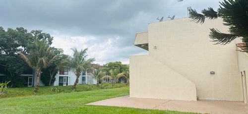 201-6106 Forest Hill Boulevard, West Palm Beach, FL, 33415 | Card Image