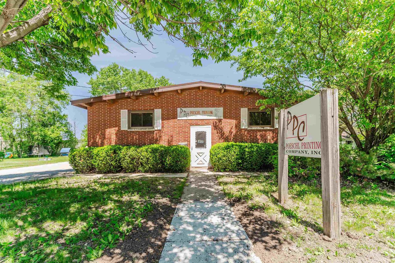 526 11th Ave, Oshkosh, WI 54902-6416