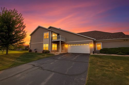 2-15538 Finley Way, South Beloit, IL, 61080-9284 | Card Image