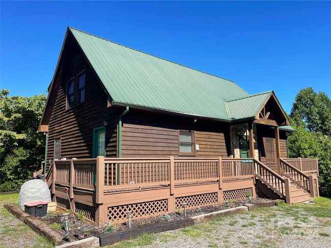 90 Twin Oaks Est, House other with 2 bedrooms, 3 bathrooms and null parking in Sylva NC | Image 4