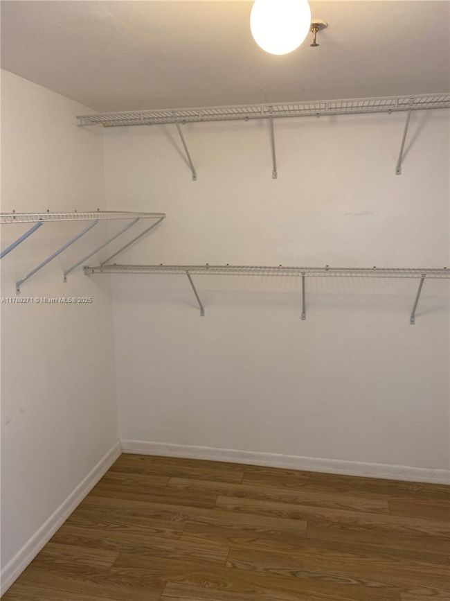 N607 - 17600 N Bay Rd, Condo with 2 bedrooms, 2 bathrooms and null parking in Sunny Isles Beach FL | Image 11