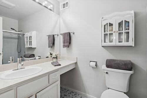 apt-345-175 Lake Blvd, Buffalo Grove, IL, 60089-4374 | Card Image