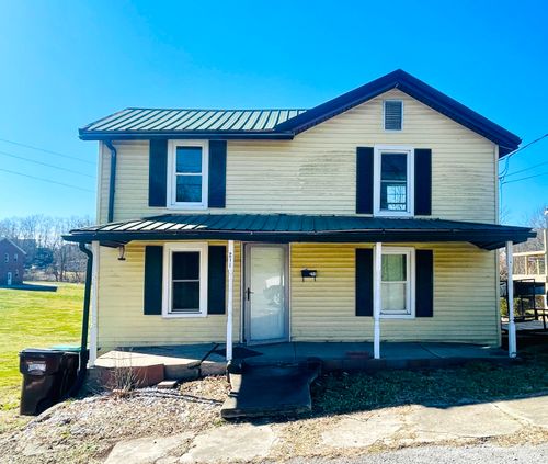 211 W Buford St, Lancaster, KY, 40444-1011 | Card Image