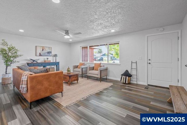 611 Ne Bockes Loop, House other with 3 bedrooms, 2 bathrooms and null parking in Sheridan OR | Image 16