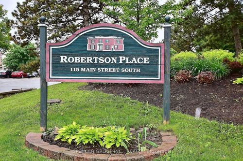 57-115 Main St S, Newmarket, ON, L3Y8J3 | Card Image