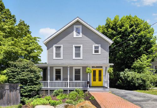 46 Falconer St, Beacon, NY, 12508-3527 | Card Image