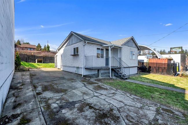 8118 York Ave, House other with 2 bedrooms, 1 bathrooms and 2 parking in Crofton BC | Image 39