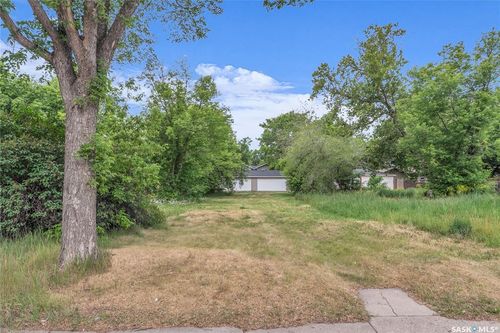 431 Av R S, Saskatoon, SK, S7M2Z4 | Card Image