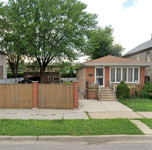 2706 S Hillock Avenue, Chicago, IL, 60608 | Card Image