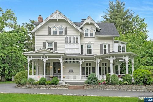 42 Llewellyn Rd, Montclair, NJ, 07042-2509 | Card Image