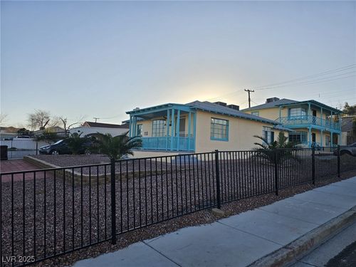 3-321 N 15th St, Las Vegas, NV, 89101-7423 | Card Image