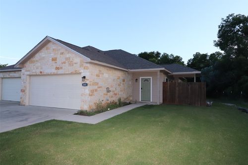 3001 Waterstone Dr, Brownwood, TX, 76801-6543 | Card Image