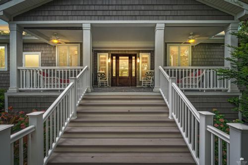 630 S Scenic Dr, Manhattan, KS, 66503-8672 | Card Image