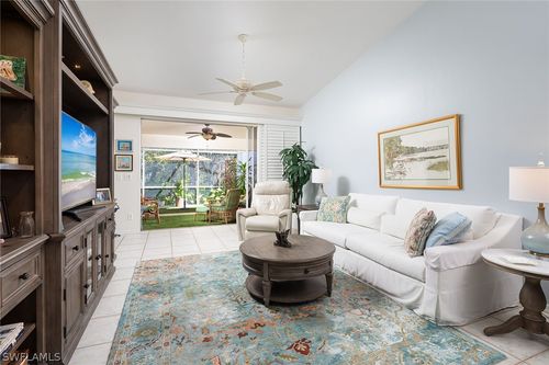 8069 San Vista Cir, NAPLES, FL, 34109-7177 | Card Image