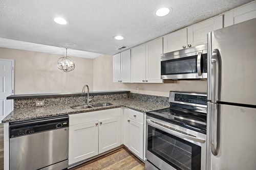 102 General Jackson Ln, Hermitage, TN, 37076-1325 | Card Image