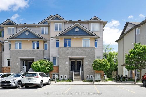 1048 Redtail Private, Cyrville - Carson Grove - Pineview, ON, K1J0A9 | Card Image