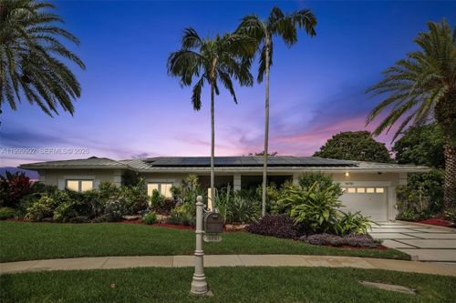 16751 Waters Edge Dr, Weston, FL, 33326-1514 | Card Image