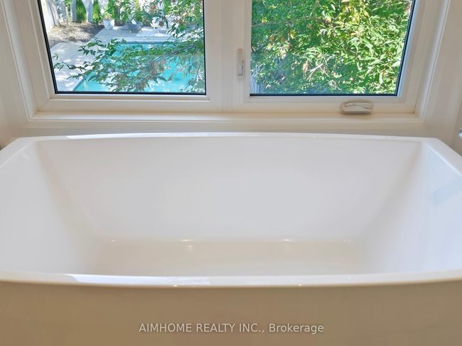 105 Ashbourne Dr, House other with 5 bedrooms, 5 bathrooms and 4 parking in Etobicoke ON | Image 19