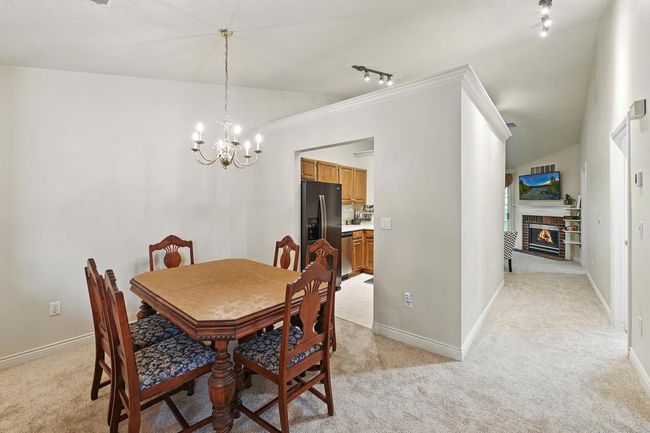 F - 584 Pewaukee Road, Condo with 2 bedrooms, 2 bathrooms and null parking in Pewaukee WI | Image 4
