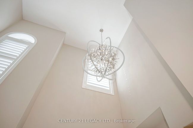 33 Callandar Rd, House other with 4 bedrooms, 3 bathrooms and 4 parking in Brampton ON | Image 7