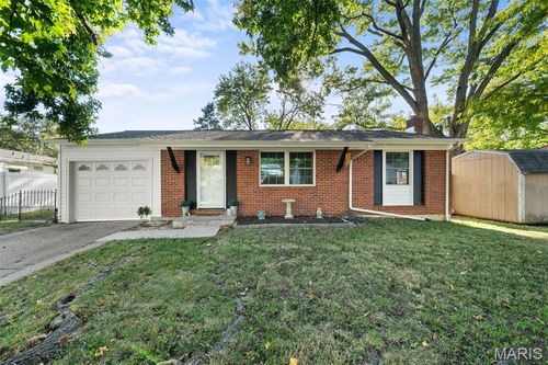 3307 Fleet Ln, Saint Charles, MO, 63301-1029 | Card Image