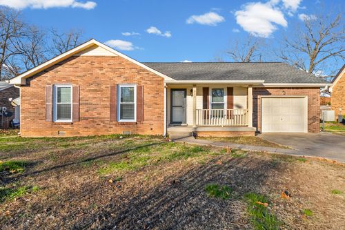 211 Millstone Cir, Clarksville, TN, 37042-5931 | Card Image