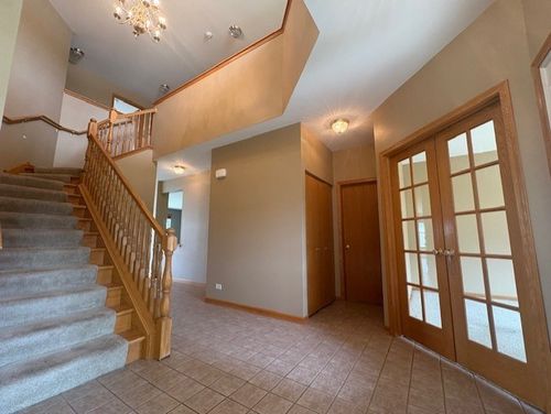 211 Leah Ct, SYCAMORE, IL, 60178-3051 | Card Image