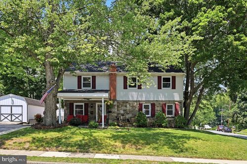 747 Surrey Rd, ALDAN, PA, 19018-4326 | Card Image