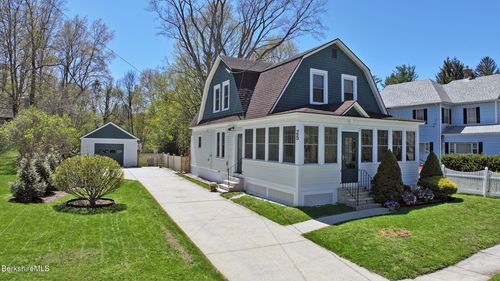 25 Taylor St, Pittsfield, MA, 01201-6701 | Card Image