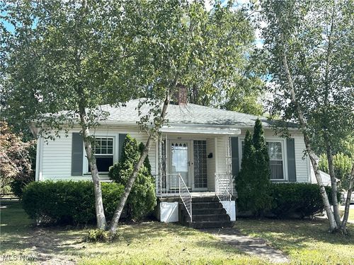 609 Syme St, Masury, OH, 44438-1657 | Card Image