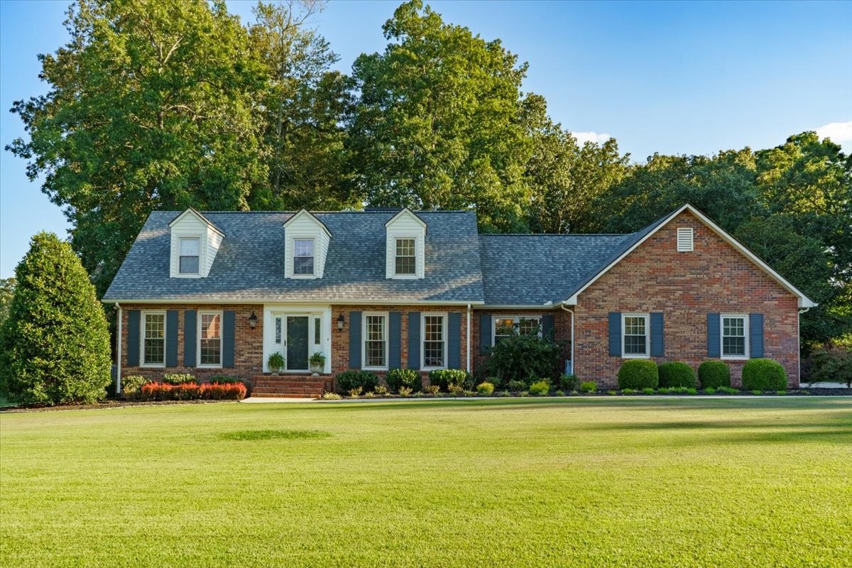 Country Club Dr, Tullahoma, TN 37388