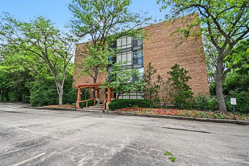 2d-1833 Four Lakes Ave, Lisle, IL, 60532-2915 | Card Image