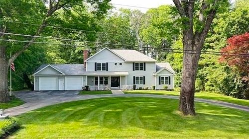 172 Arah St, Manchester, NH, 03104-2119 | Card Image