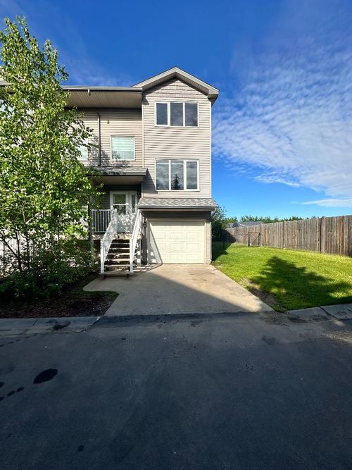 30-100 Albion Dr, Fort Mcmurray, AB, T9J1M1 | Card Image