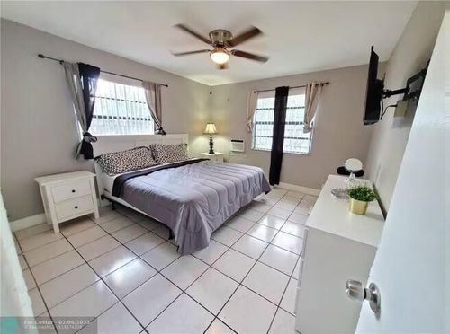 b-1621 Nw 7th Ter, Fort Lauderdale, FL, 33311-5533 | Card Image