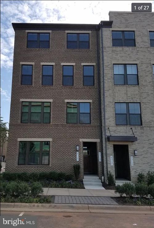 45161 Admiral Dr, STERLING, VA, 20166-8998 | Card Image