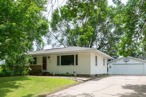 2813 12 Avenue Nw, Willmar, MN, 56201 | Card Image