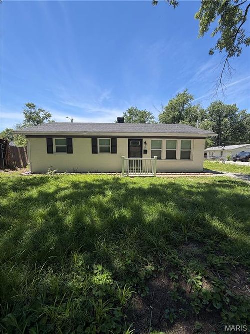 4 Lloyd Ave, Cahokia Heights, IL, 62206-3133 | Card Image