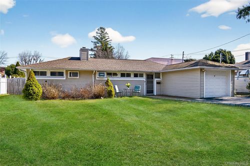 6 Wellington Rd, Greenvale, NY, 11548-1014 | Card Image