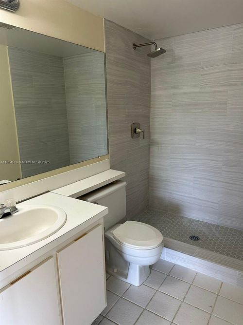 apt-h3-1009 Green Pine Blvd, West Palm Beach, FL, 33409-7021 | Card Image
