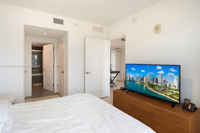 APT-3008 - 1600 Ne 1 St Ave, Condo with 2 bedrooms, 2 bathrooms and null parking in Miami FL | Image 9