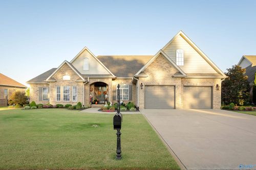 282 Plantation Springs Dr, Florence, AL, 35630-8920 | Card Image