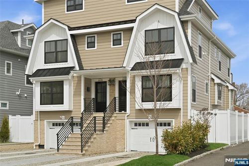 27 Willow St, Millburn, NJ, 07041-1112 | Card Image