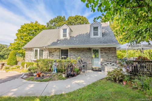 73 Ridgewood Avenue, Brookhaven, NY, 11784 | Card Image