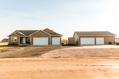 13672 Hawthorne Loop Nw, House other with 5 bedrooms, 3 bathrooms and null parking in Williston ND | Image 1