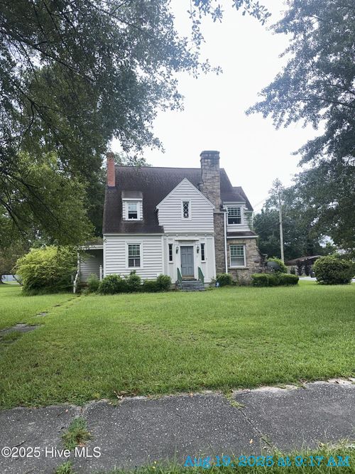 221 W Main St, Wallace, NC, 28466-2903 | Card Image