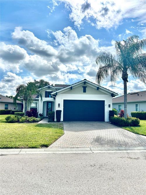 5033 Lake Overlook Ave, Bradenton, FL, 34208-5711 | Card Image