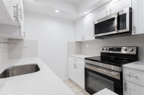 apt-d205-9405 W Flagler St, Miami, FL, 33174-2028 | Card Image