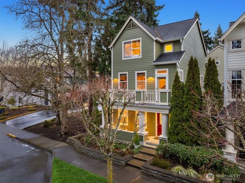 1-300 Wyatt Way Ne, Bainbridge Island, WA, 98110-1842 | Card Image