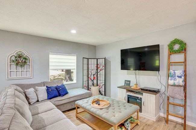 7110 Apache Cir, House other with 2 bedrooms, 1 bathrooms and null parking in Mabank TX | Image 6